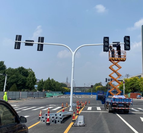 路口交通信号灯控制策略